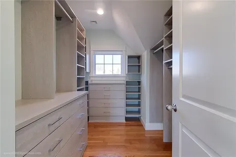 2 Katzman Place Newport RI 02840