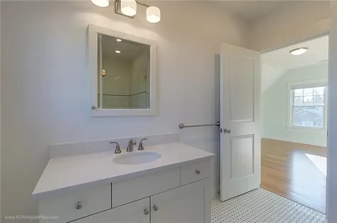 2 Katzman Place Newport RI 02840