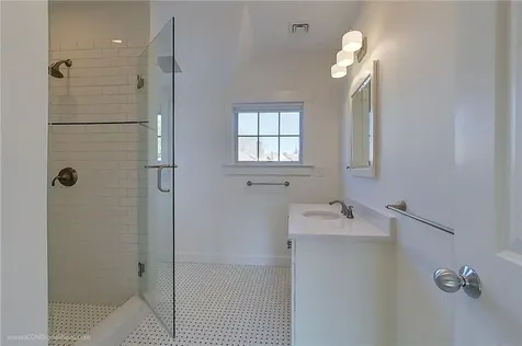 2 Katzman Place Newport RI 02840