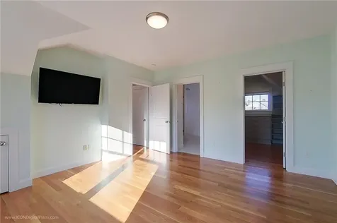 2 Katzman Place Newport RI 02840
