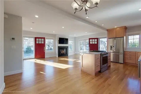2 Katzman Place Newport RI 02840