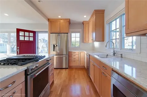 2 Katzman Place Newport RI 02840