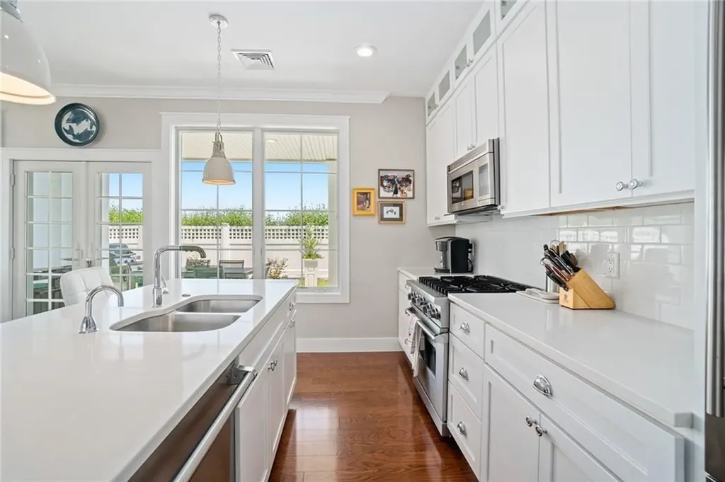 2 Newport Harbor (b23) Drive Portsmouth RI 02871