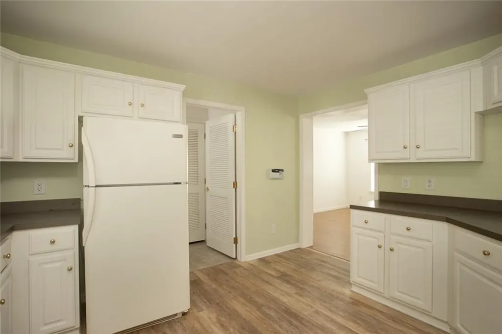 206 E Songbird Lane Tiverton RI 02878