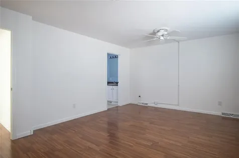 206 E Songbird Lane Tiverton RI 02878