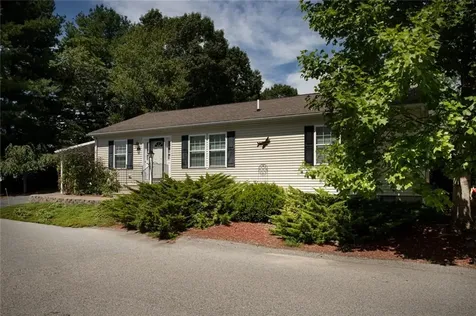 206 E Songbird Lane Tiverton RI 02878
