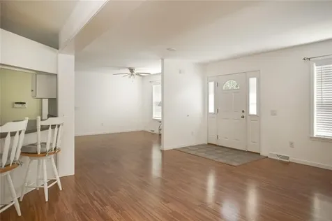 206 E Songbird Lane Tiverton RI 02878