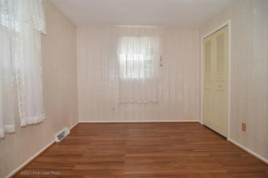 68 Maryland Avenue Pawtucket RI 02860