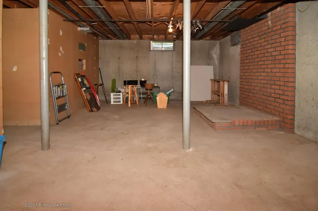 68 Maryland Avenue Pawtucket RI 02860