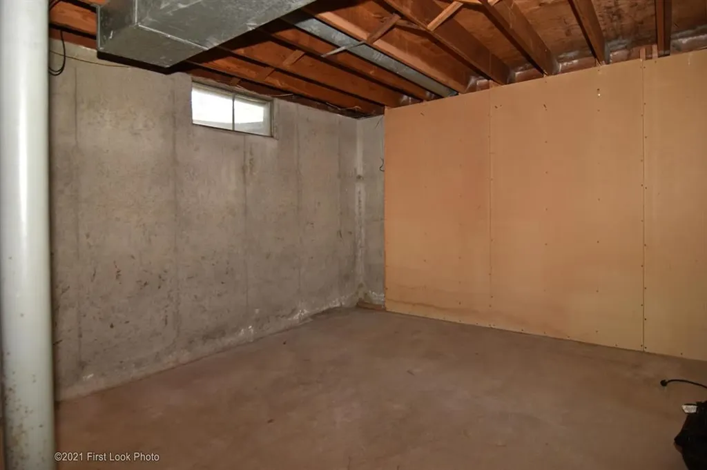 68 Maryland Avenue Pawtucket RI 02860