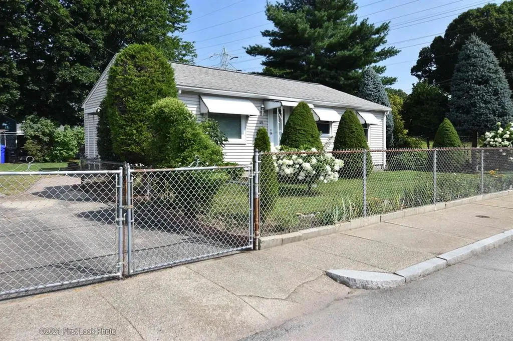 68 Maryland Avenue Pawtucket RI 02860