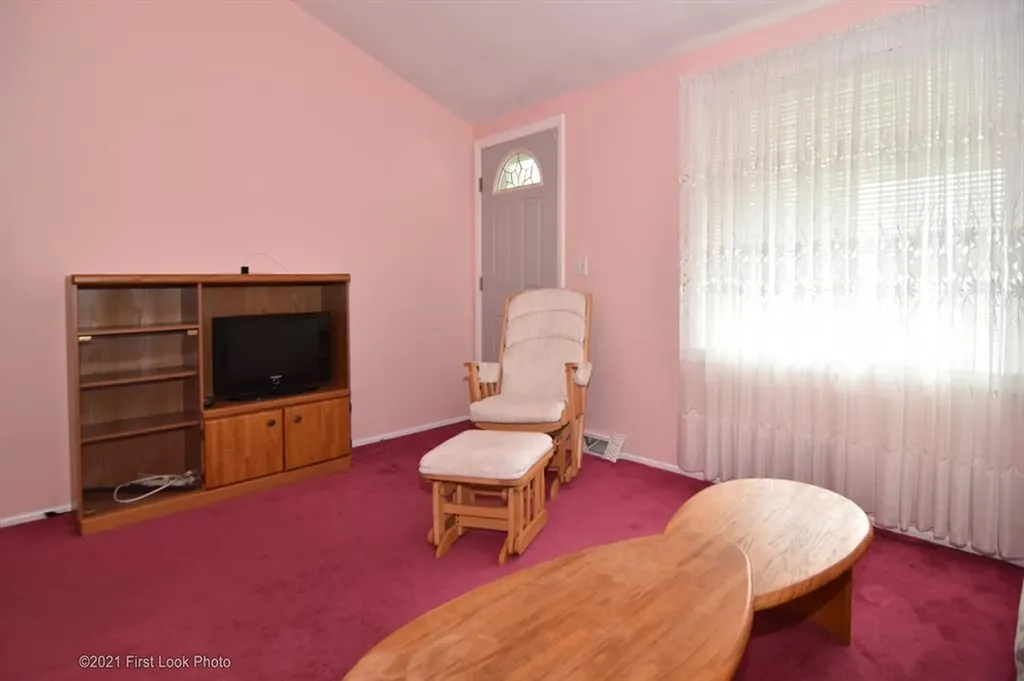 68 Maryland Avenue Pawtucket RI 02860