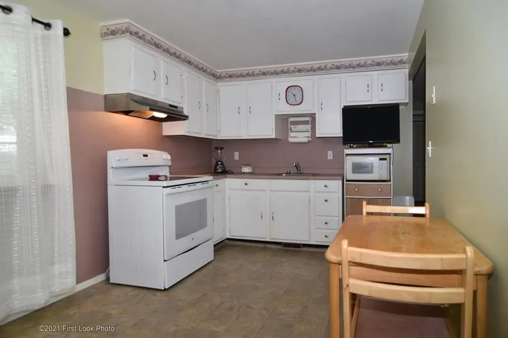 68 Maryland Avenue Pawtucket RI 02860