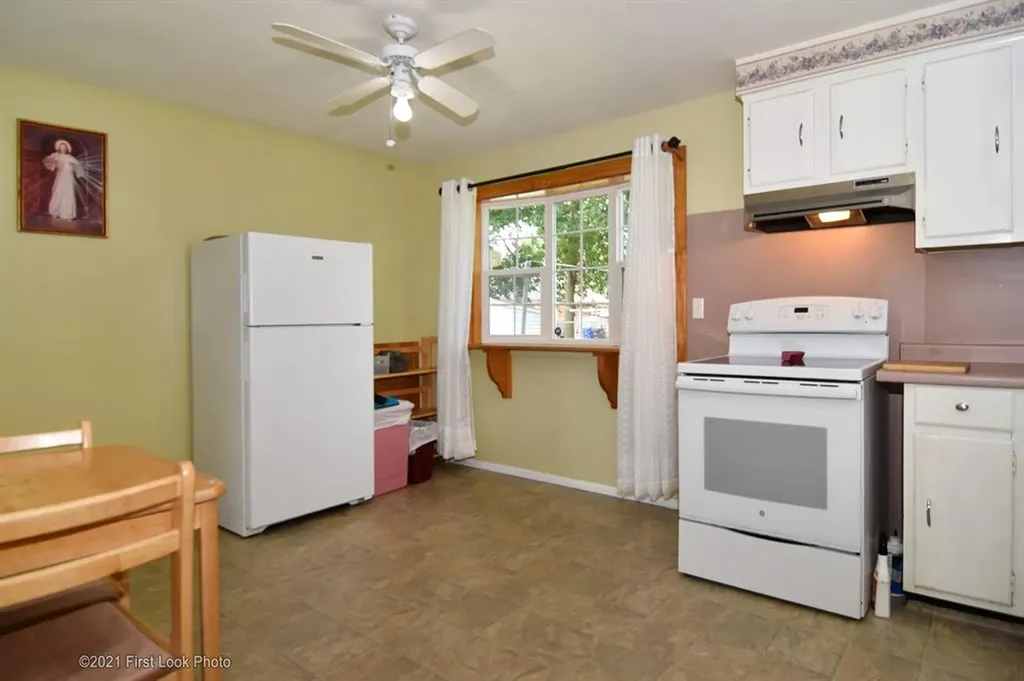 68 Maryland Avenue Pawtucket RI 02860