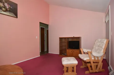 68 Maryland Avenue Pawtucket RI 02860