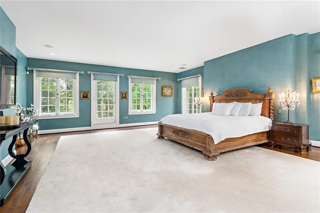 460 Rochambeau Avenue Providence RI 02906