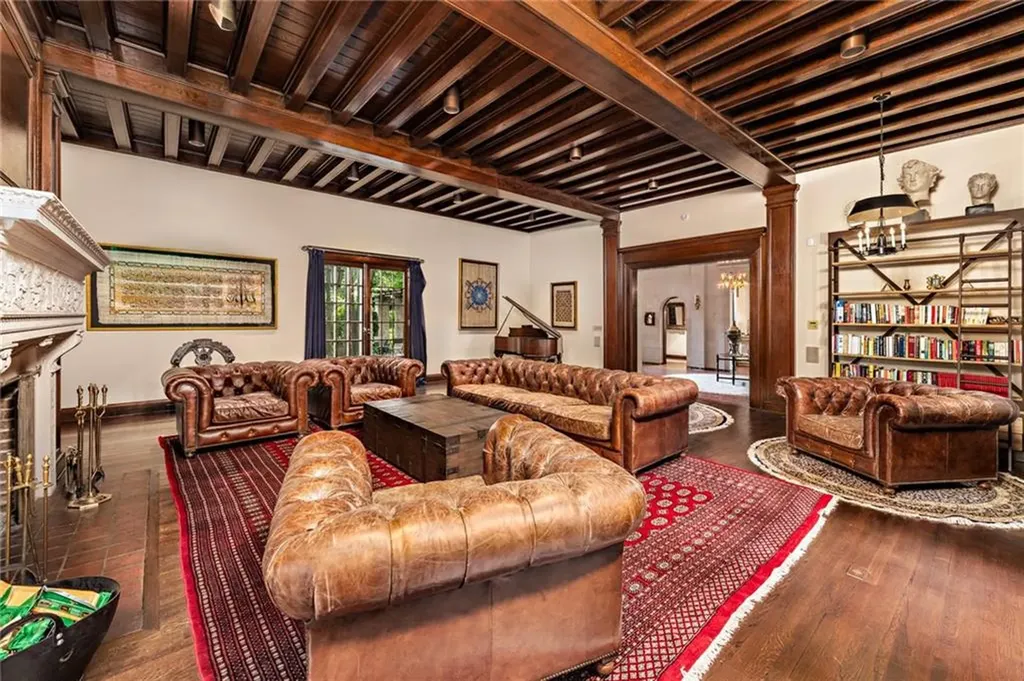 460 Rochambeau Avenue Providence RI 02906