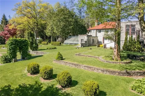 460 Rochambeau Avenue Providence RI 02906