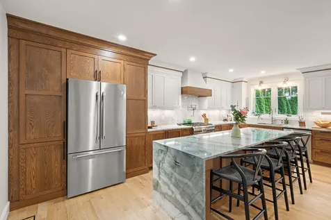 8 Bates Court Dedham MA 02026