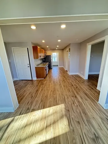 713 Metropolitan Avenue Boston MA 02136