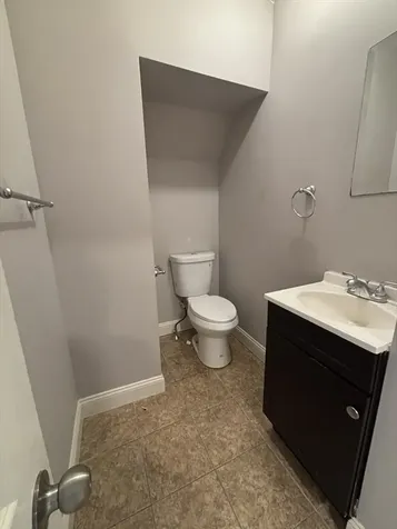 713 Metropolitan Avenue Boston MA 02136