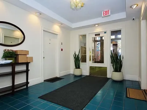 40 Saint Botolph Street Boston MA 02116