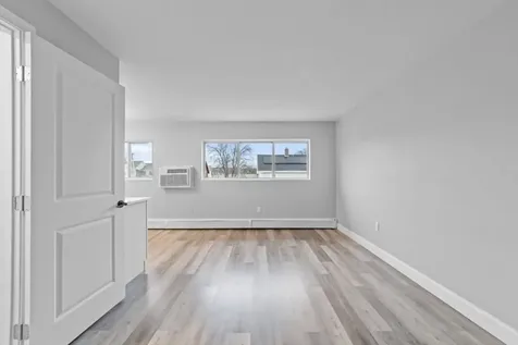 181 School Street Waltham MA 02451