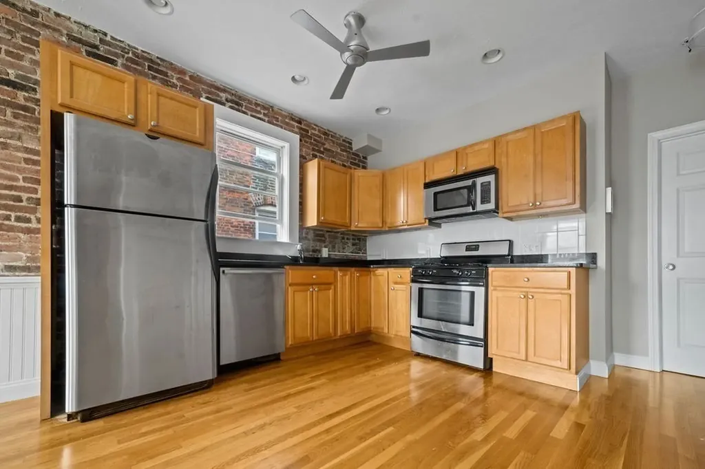 172 Cottage Street Boston MA 02128