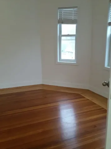 522 Saratoga Street Boston MA 02128