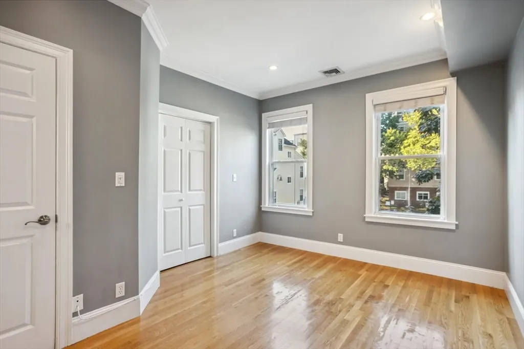 428 W 2nd Boston MA 02127