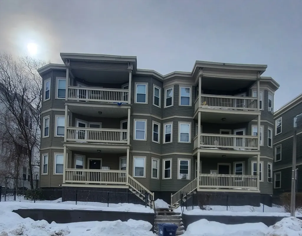 25 Fressenden Boston MA 02126