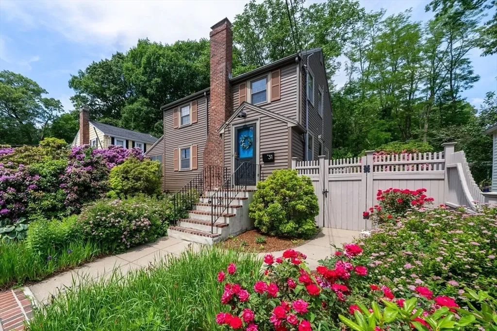 31 Braeburn Road Boston MA 02136