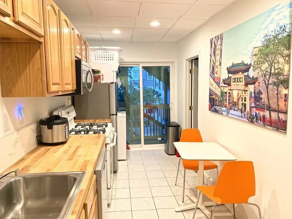 130 West 8th Street Boston MA 02127