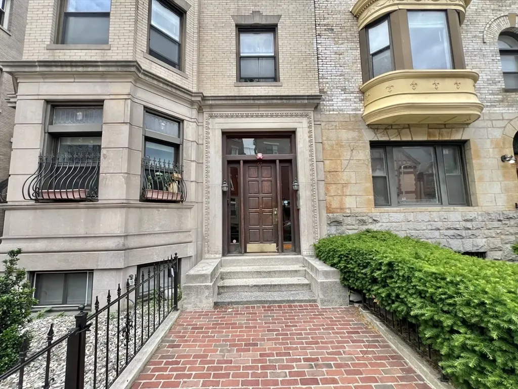 65 Hemenway Street Boston MA 02115