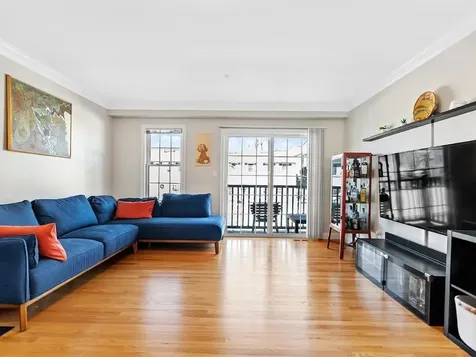32 Common Street Waltham MA 02451
