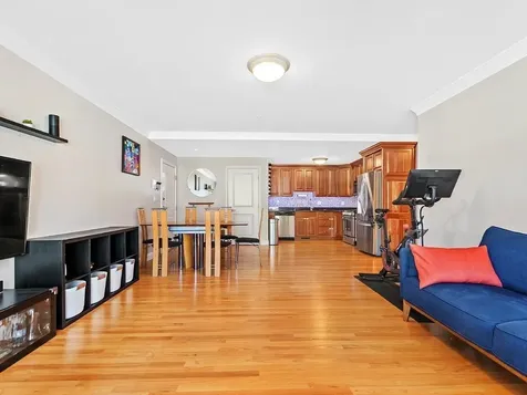 32 Common Street Waltham MA 02451