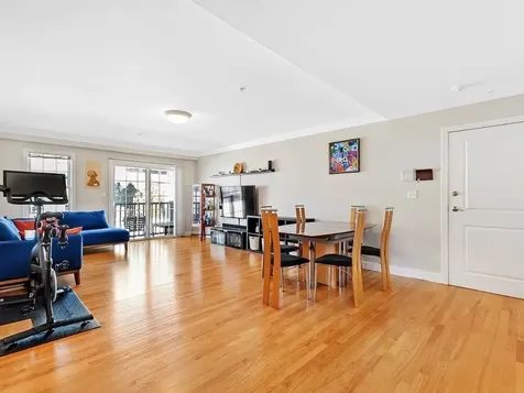 32 Common Street Waltham MA 02451