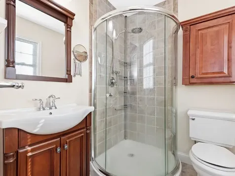 32 Common Street Waltham MA 02451