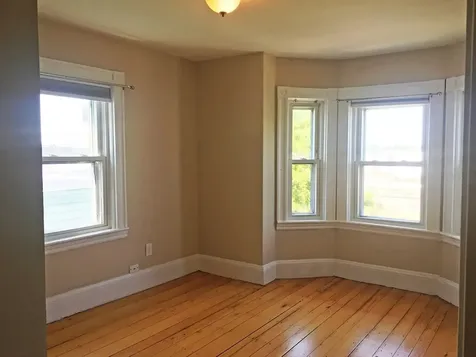 643 Saratoga Street Boston MA 02128