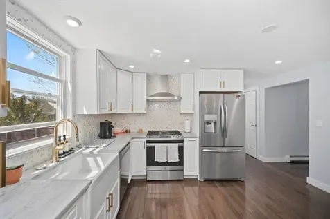 59 Wyvern Street Boston MA 02131
