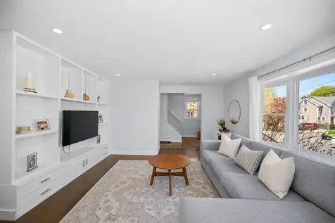59 Wyvern Street Boston MA 02131