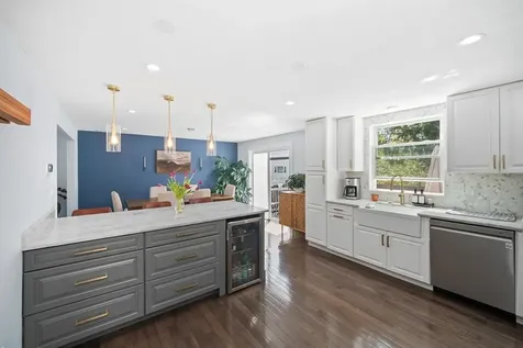 59 Wyvern Street Boston MA 02131