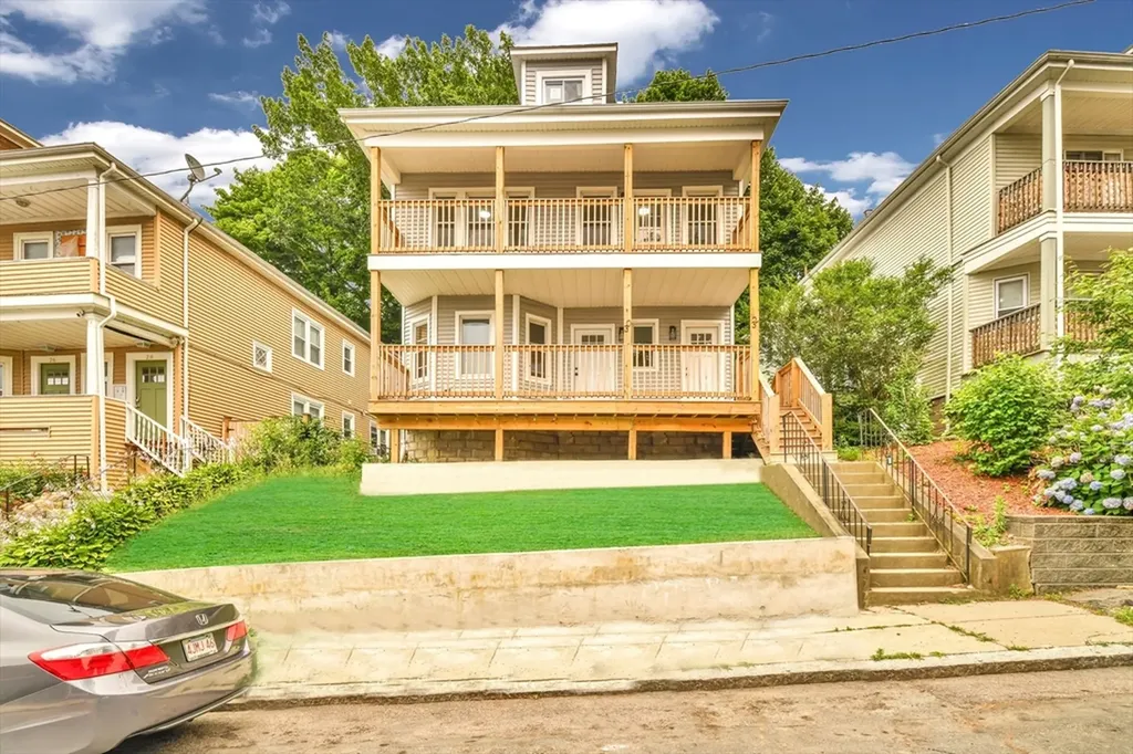 Boston MA, 30-32 Westmore Road, Unit 2
