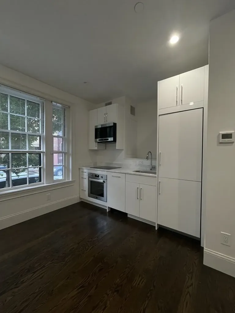 152 Mount Vernon Street Boston MA 02108