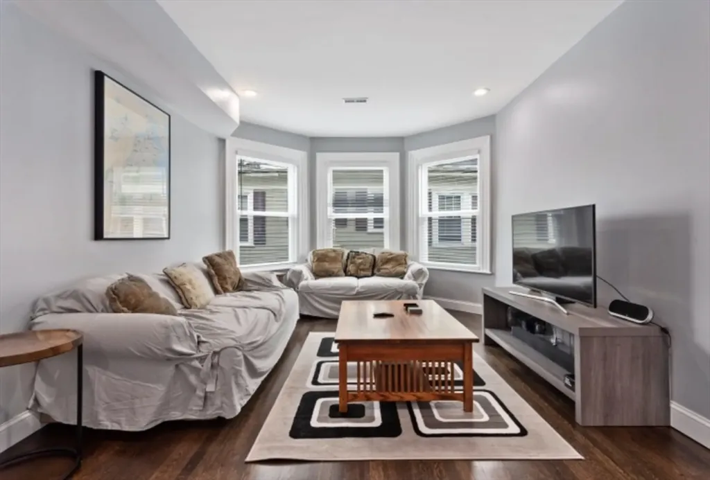7 Abbotsford Street Boston MA 02121