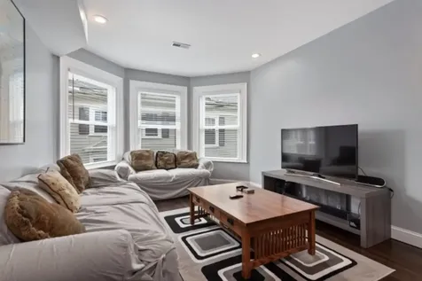 7 Abbotsford Street Boston MA 02121