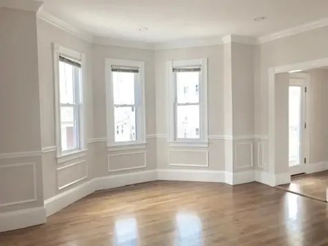 8 White Avenue Brookline MA 02467