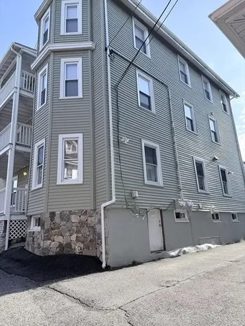 8 White Avenue Brookline MA 02467