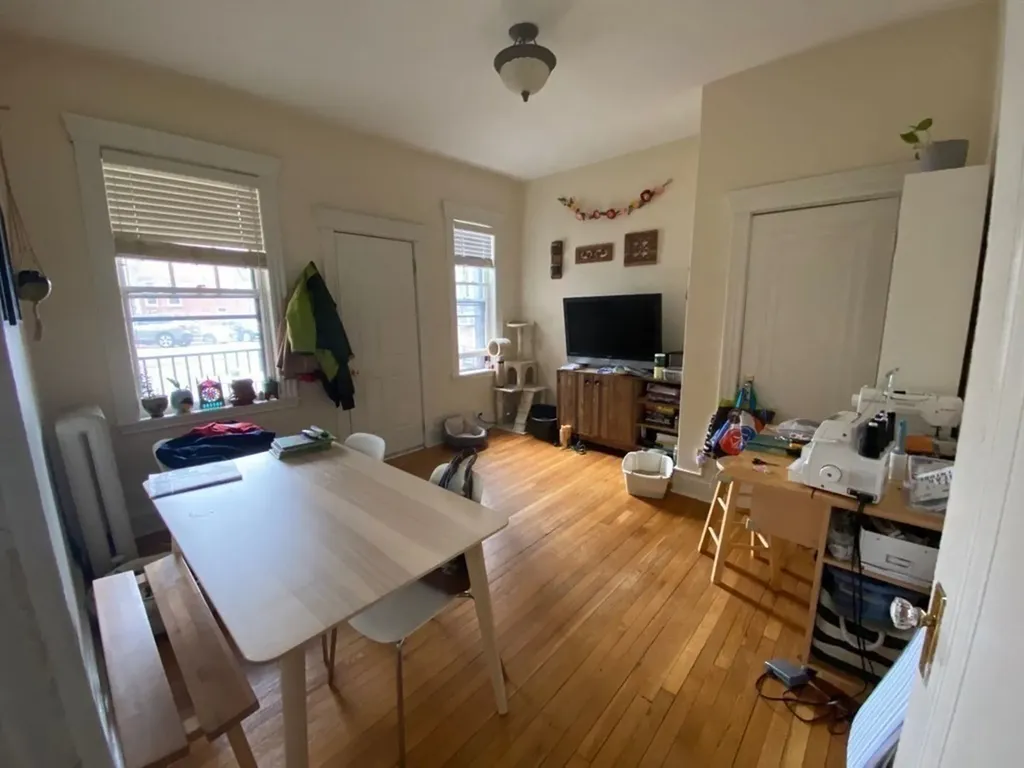 Boston MA, 70 Strathmore, Unit 2B