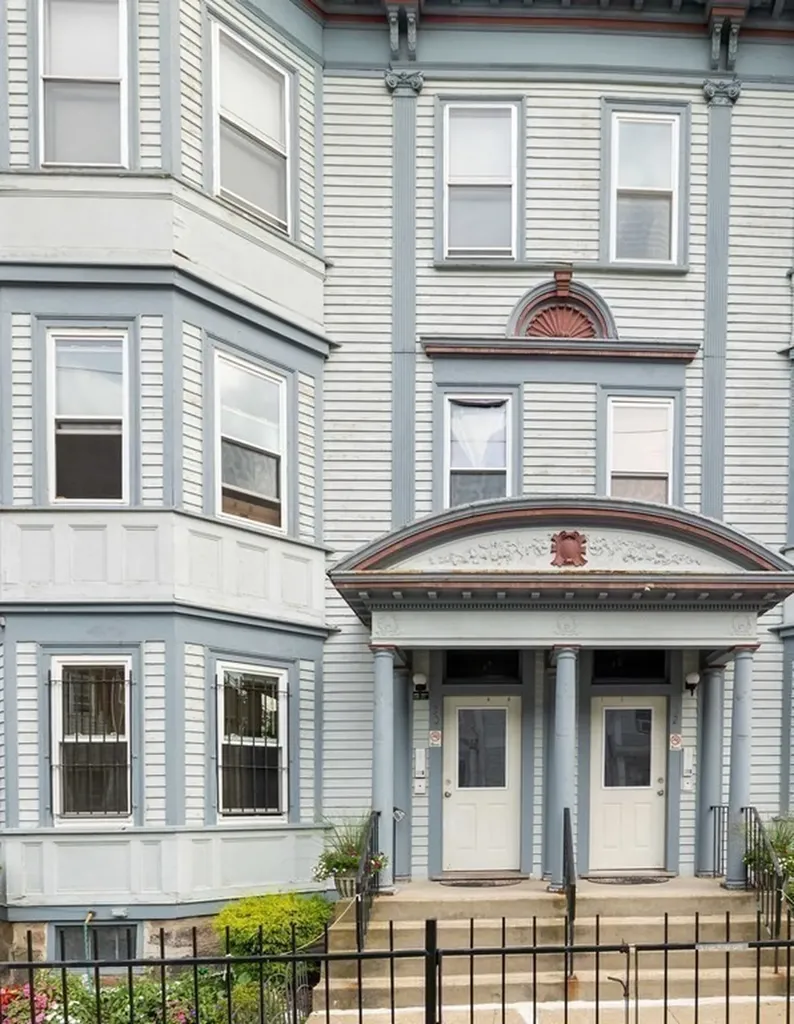 30 Hawthorne Street Boston MA 02119